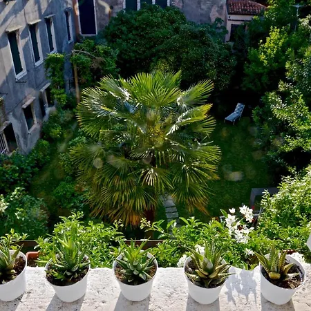 Between Biennale And San Marco Apartamento Veneza